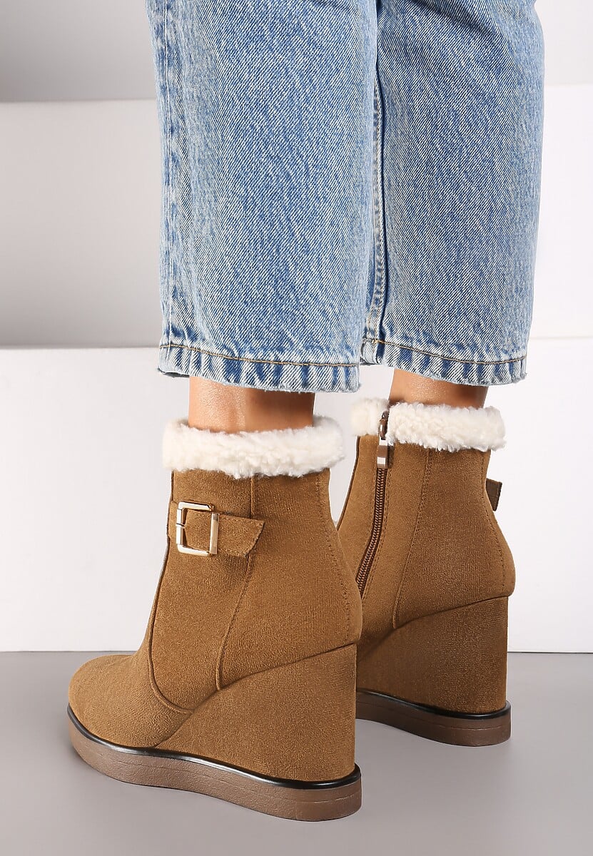 Brązowe Botki na Koturnie z Ozdobną Klamrą i Futerkiem Terialina