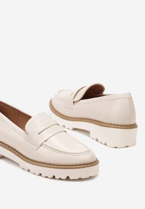 Jasnobeżowe Casualowe Mokasyny na Płaskiej Podeszwie z Ozdobnym Paskiem Apahida