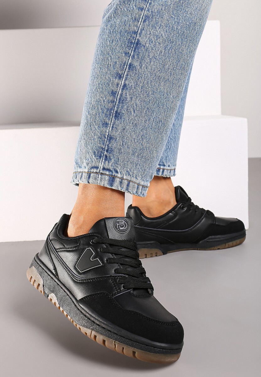 Czarne Sneakersy Sznurowane z Aplikacją na Boku i Przeszyciami Irilian