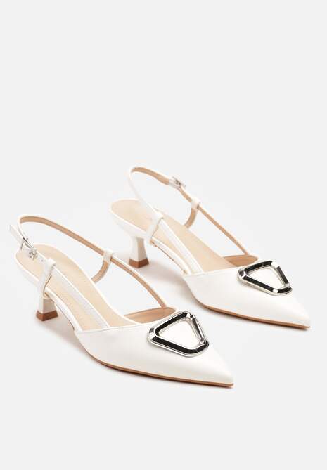 Białe Sandały na Kaczuszce z Metalicznym Trójkątem Nonisaen