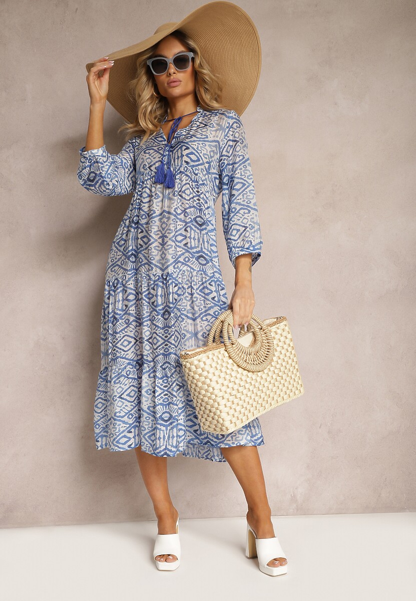 Niebieska Boho Sukienka o Rozkloszowanym Kroju z Wiązaniem przy Dekolcie i Falbankami Dimasie