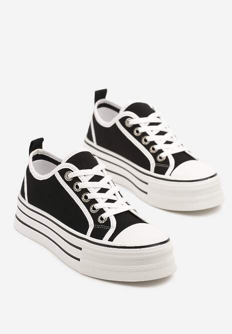 Czarne Trampki na Grubej Podeszwie Lurivanna