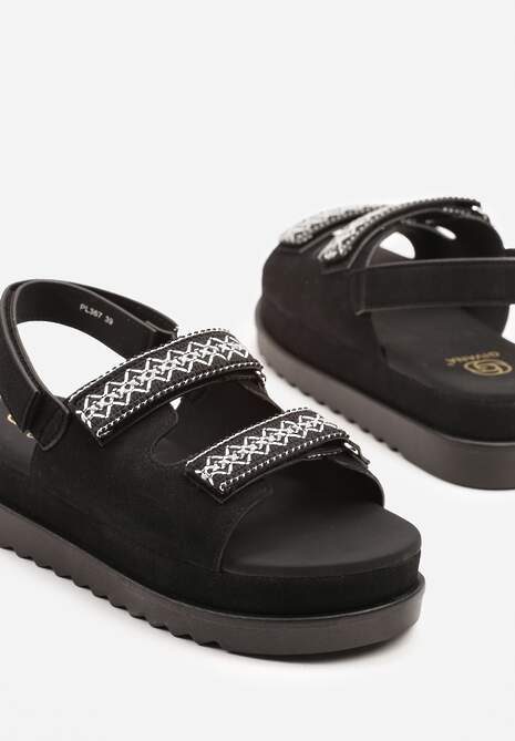 Czarne Sandały na Niskiej Platformie z Zapięciem na Rzep Zdobione Haftem Soreze