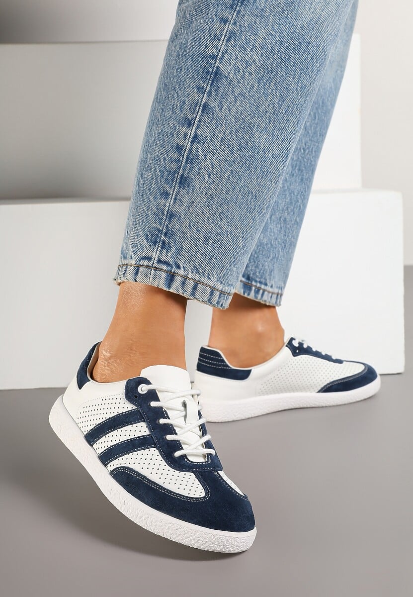 Szaro-Białe Sznurowane Skórzane Sneakersy na Płaskiej Podeszwie z Paskami i Perforacją Enelis