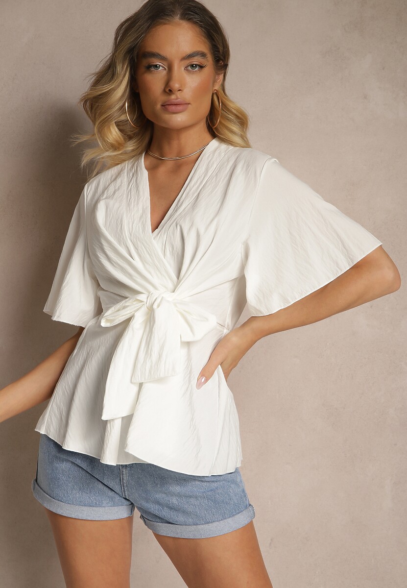Biała Bluzka z Wiskozą Kopertowym Dekoltem i Ozdobnym Supełkiem Lioriva