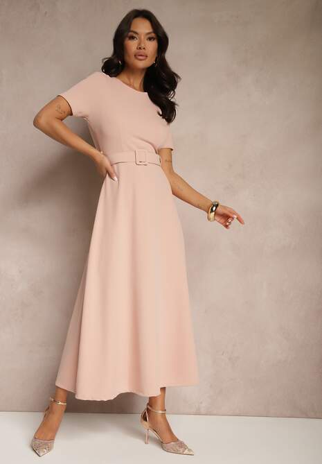 Różowa Sukienka o Rozkloszowanym Kroju z Ozdobnym Paskiem Desiliena