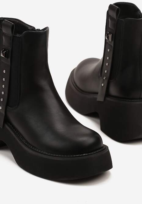 Czarne Botki Typu Sztyblety na Grubej Podeszwie Zdobione Nitami przy Cholewce Tularina