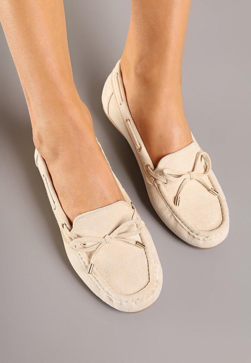 Beżowe Mokasyny z Ekozamszu Zdobione Wiązaniem z Kokardą Sonilora