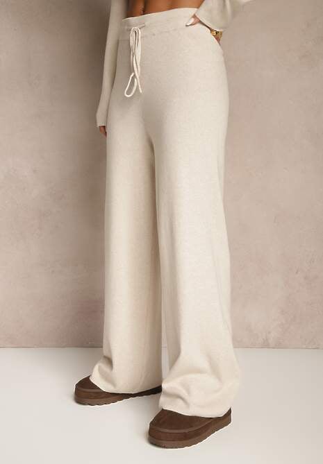 Jasnobeżowy Komplet z Dzianiny z Wiskozą Spodnie Wide Leg i Sweter ze Zdobieniami Miomea