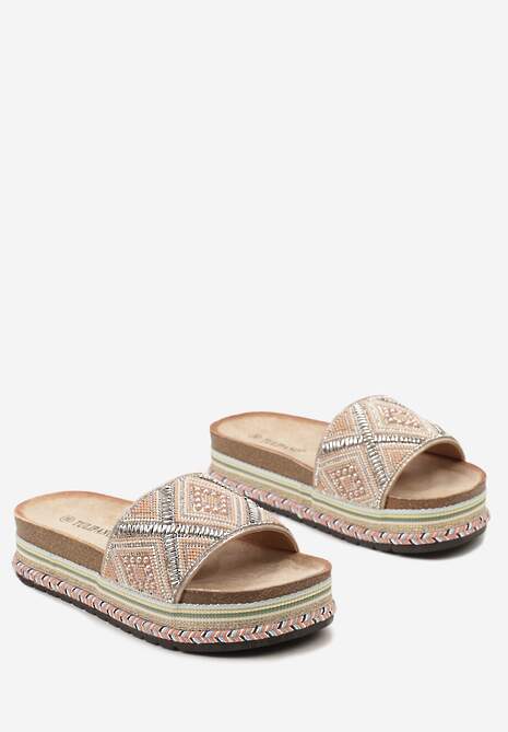 Szampańskie Klapki na Platformie z Koralikami Perełkami i Cyrkoniami Ariska