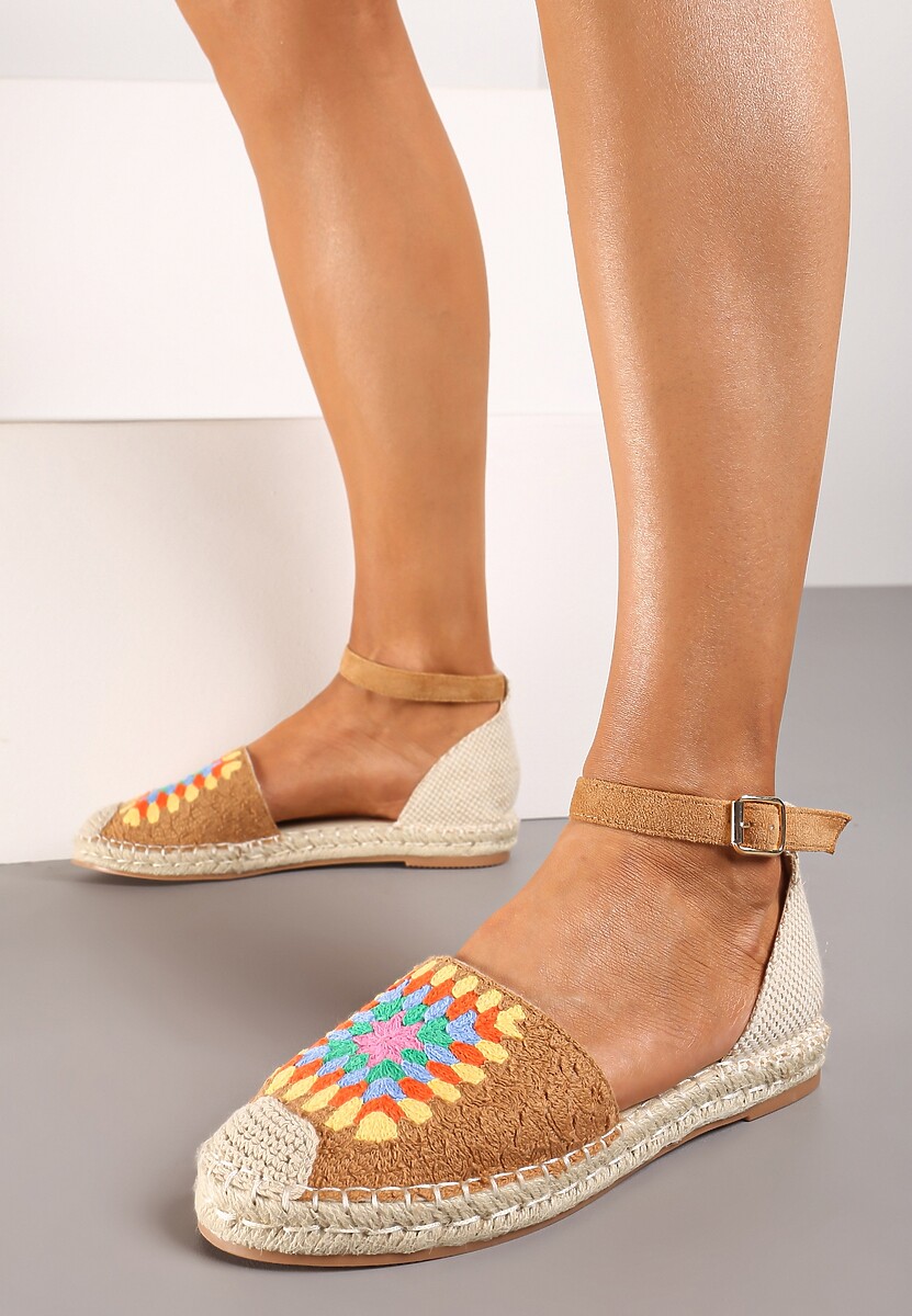 Brązowe Espadryle na Płaskiej Podeszwie Zapinane na Sprzączkę z Plecioną Podeszwą Laveda