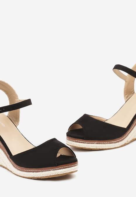 Czarne Sandały na Koturnie Ozdobionym Plecionką z Juty Admerla