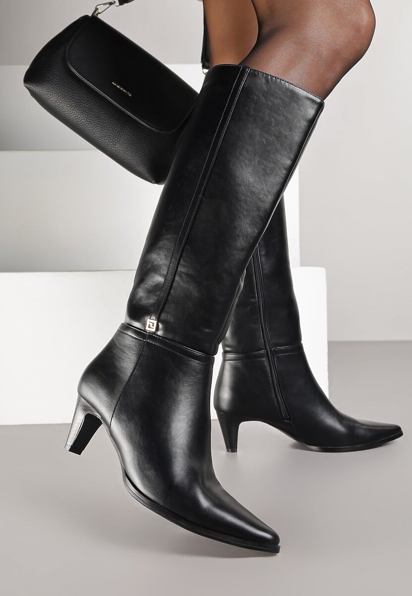 Czarne Kozaki na Stożkowym Obcasie z Metaliczną Ozdobą Naleira