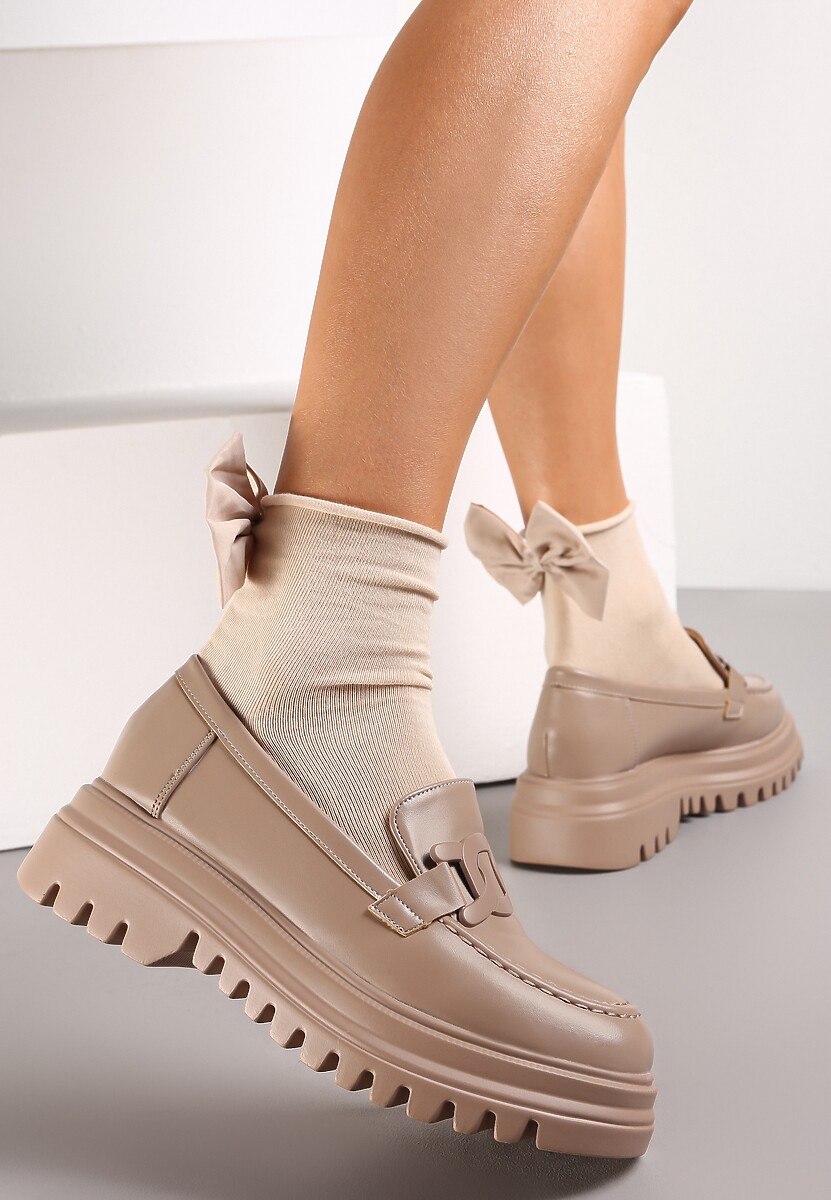 Ciemnobeżowe Mokasyny na Grubej Podeszwie z Dekoracyjną Klamerką Kyonna