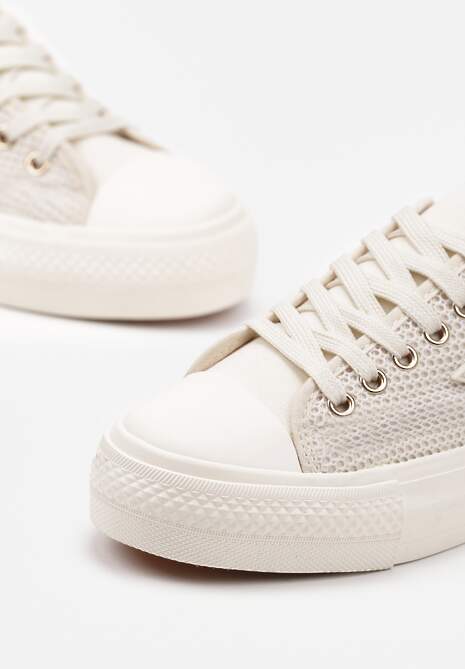 Beżowe Trampki pod Kostkę z Siateczkową Cholewką i Geometryczną Ozdobą Ulianissea