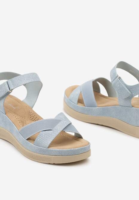 Niebieskie Sandały z Zapięciem na Rzep na Niskim Koturnie Pialena