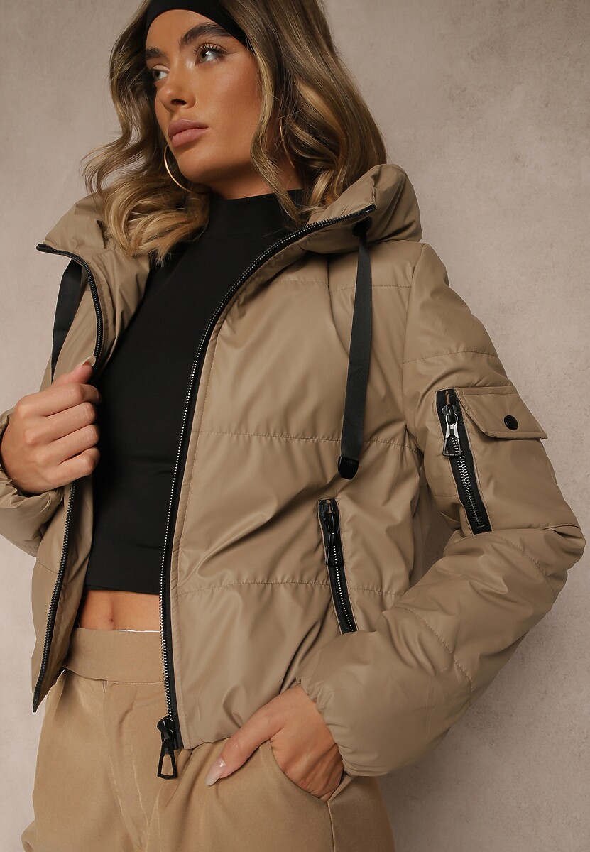 Jasnobrązowa Klasyczna Kurtka z Pikowanymi Przeszyciami i Kapturem Tuliena