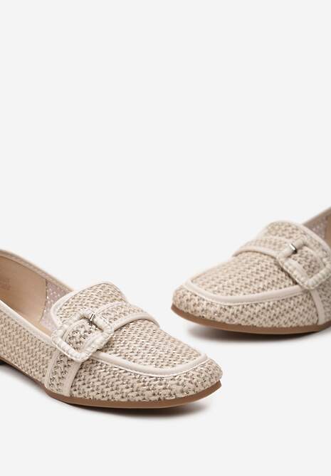 Beżowe Mokasyny z Szeroką Klamrą Nawina