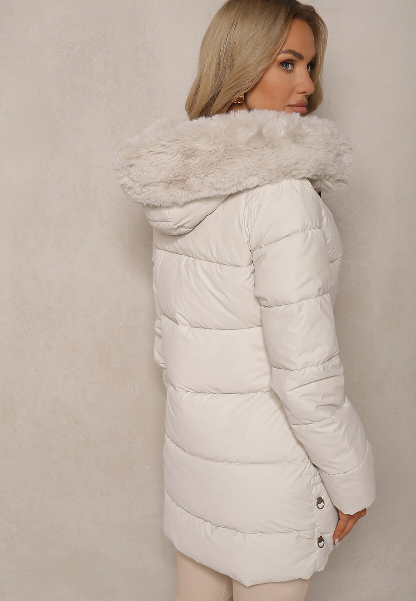 Biała Kurtka z Dwustronnym Suwakiem Zdobiona Pikowaniem i Odpinanym Futerkiem Inelline