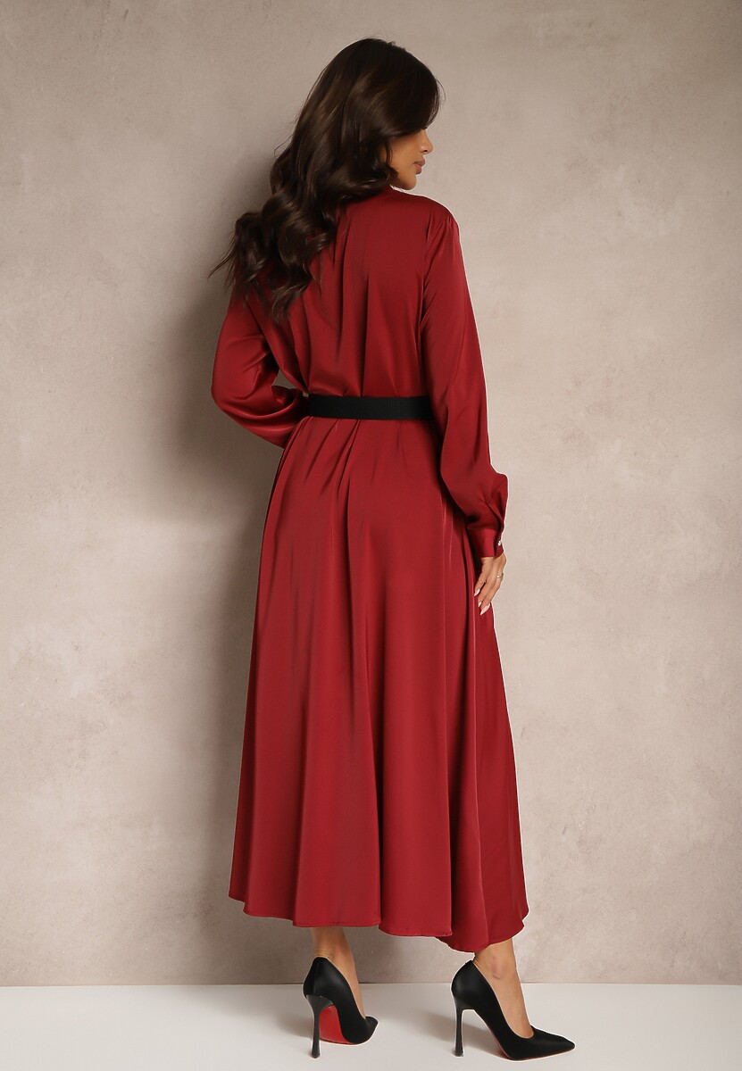 Bordowa Satynowa Sukienka w Stylu Szmizjerki z Imitacjami Kieszeni i Paskiem Vaminay