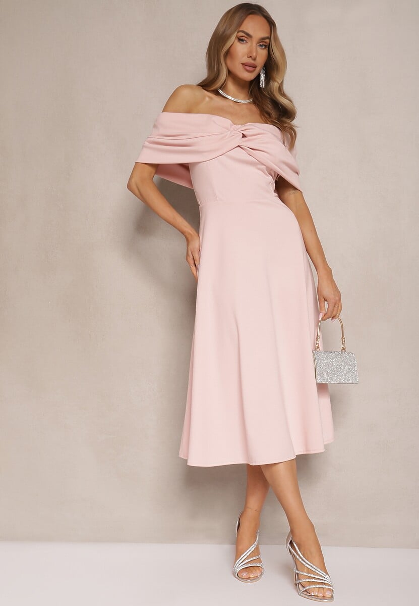 Różowa Sukienka Rozkloszowana Ozdobiona Kokardą Odarra