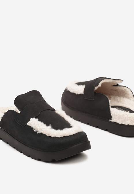 Czarne Klapki na Platformie Ozdobione Paskiem i Futerkiem w Stylu Baranka Islinna