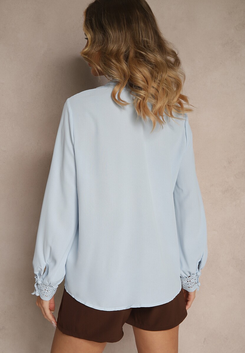 Jasnoniebieska Koszula z Ażurową Stójką i Bufiastym Rękawem Nito