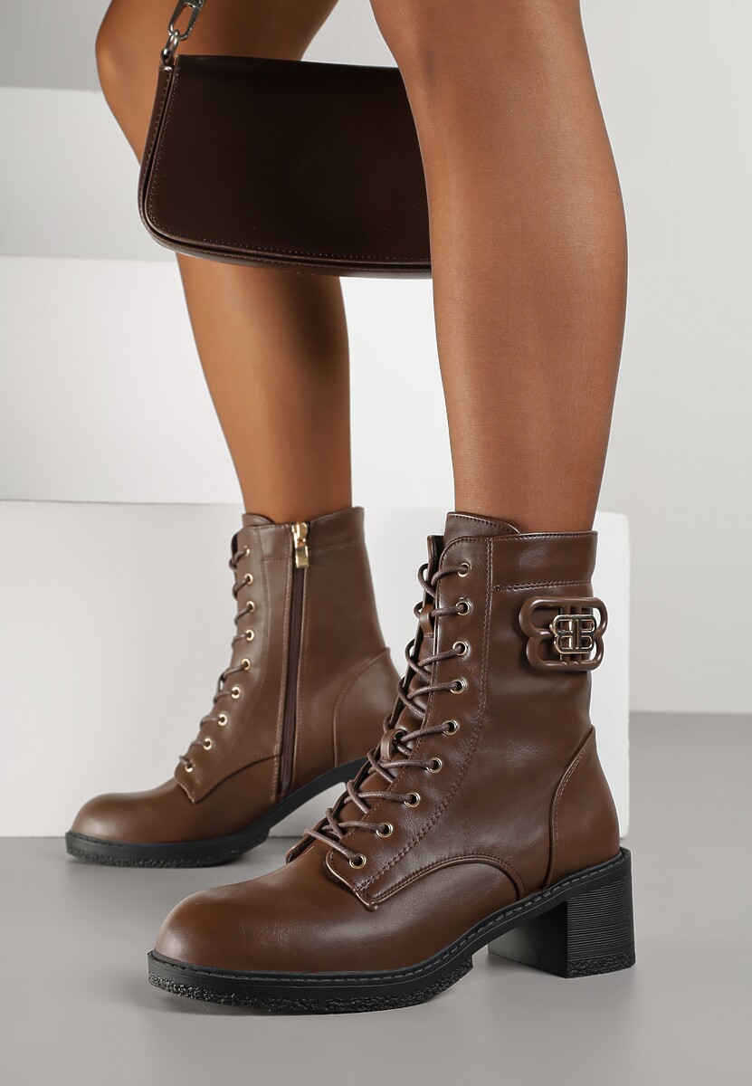 Brązowe Botki Vices o Fasonie Trzewików na Słupku Zdobione Aplikacją Nuvitte