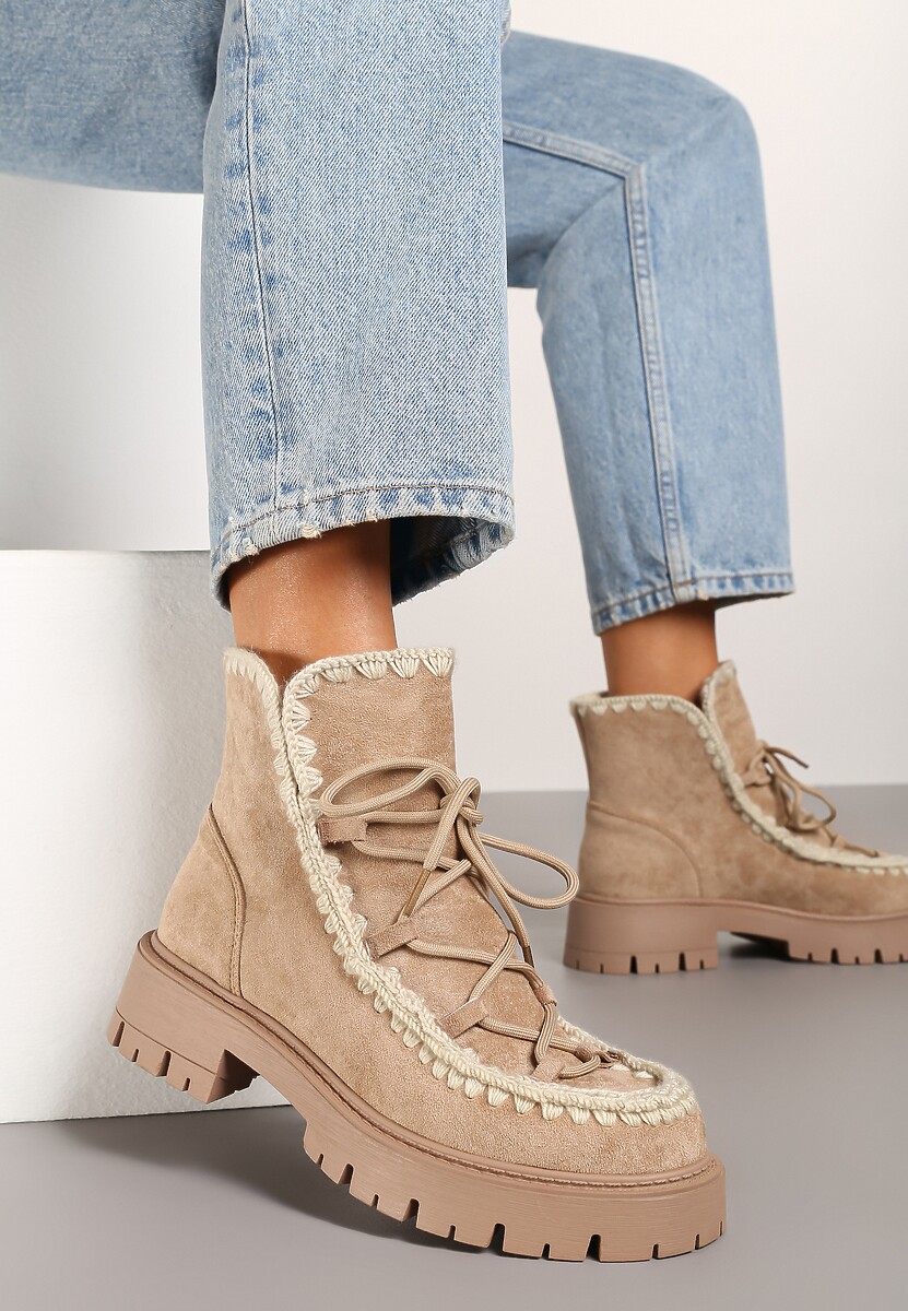 Czarne Botki z Ekozamszu z Dodatkowym Kompletem Sznurówek Zdobione Haftem Noledi