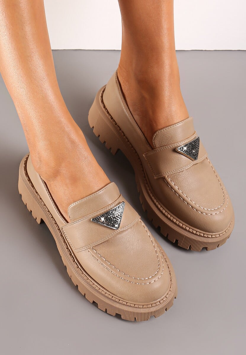 Ciemnobeżowe Mokasyny na Grubej Podeszwie z Metalową Ozdobą w Cyrkonie Venifa