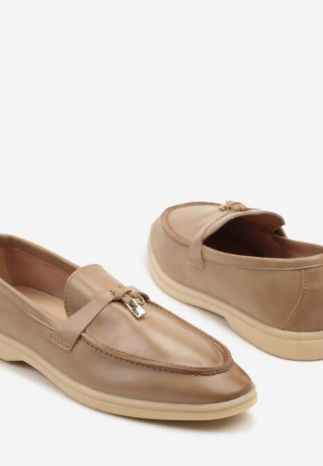 Ciemnobeżowe Mokasyny Zdobione Elegancką Aplikacją ze Skórzaną Wkładką Doreme