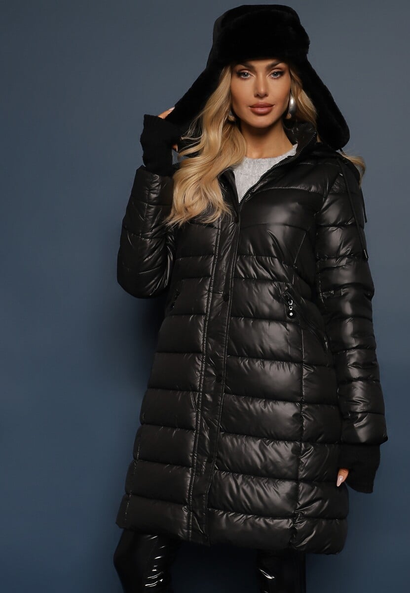 Jasnobeżowa Długa Kurtka z Kapturem i Dwustronnym Suwakiem Zdobiona Pikowaniem Sanvela