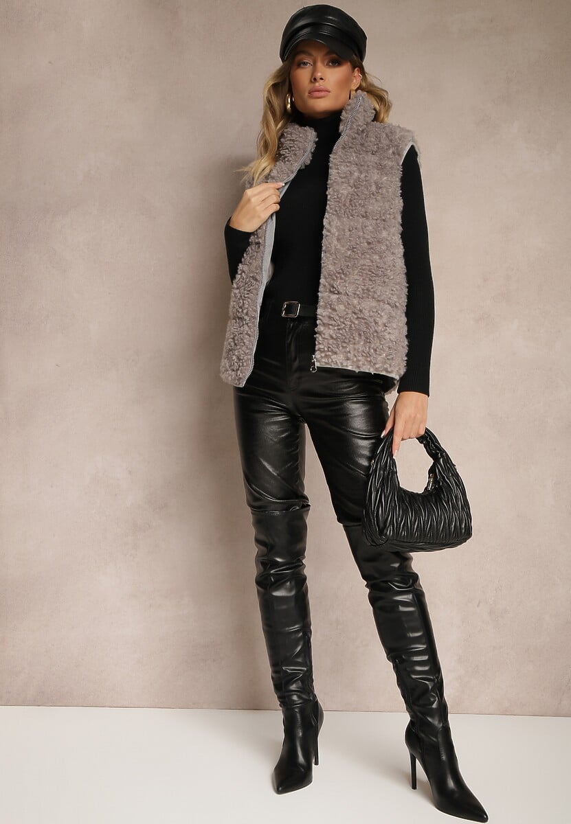 Szara Futrzana Kamizelka o Fakturze Typu Baranek ze Stójką o Prostym Kroju Realirae