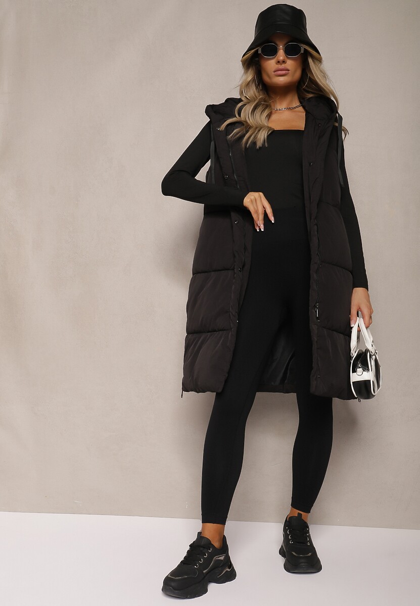 Czarna Kamizelka Pikowana Wykończona Kapturem i Sznurkami Quinaria