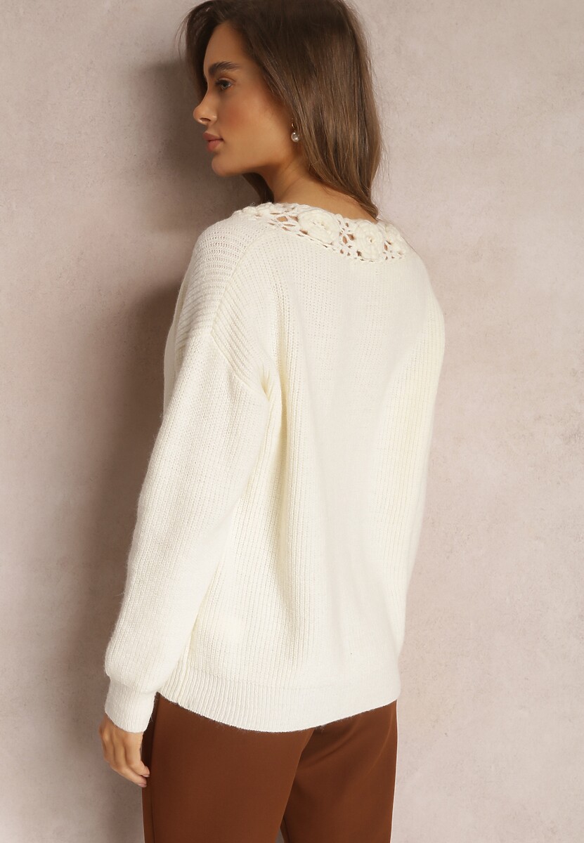 Jasnobeżowy Sweter Dzianinowy z Ażurowym Wzorem Elisora