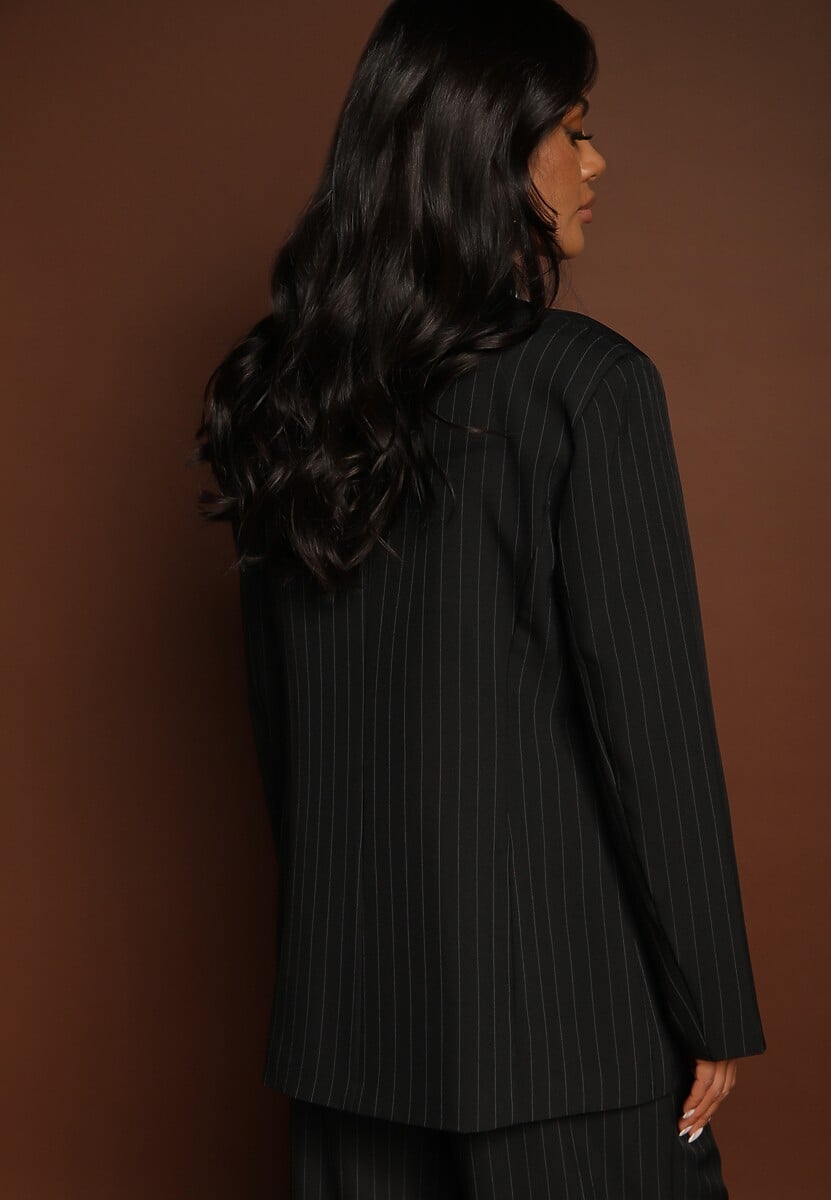 Czarna Dwurzędowa Marynarka z Wiskozą i Usztywnianą Linią Ramion Ellirisa