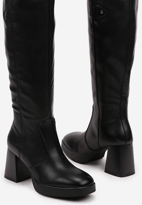 Czarne Kozaki na Platformie i Słupku z Lekkim Ociepleniem Hanissea