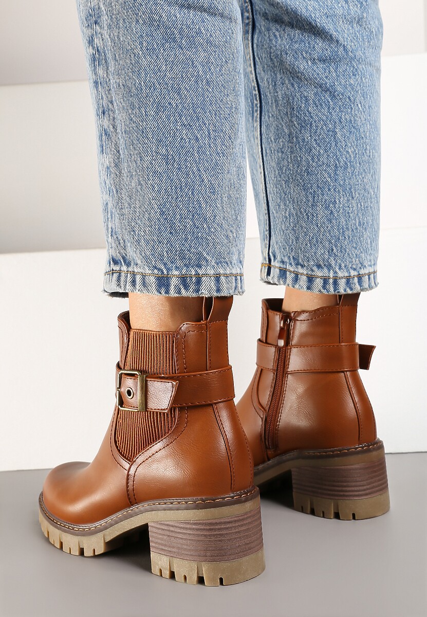 Brązowe Botki Sztyblety na Słupkowym Obcasie z Paskiem z Klamerką przy Cholewce Reanirael