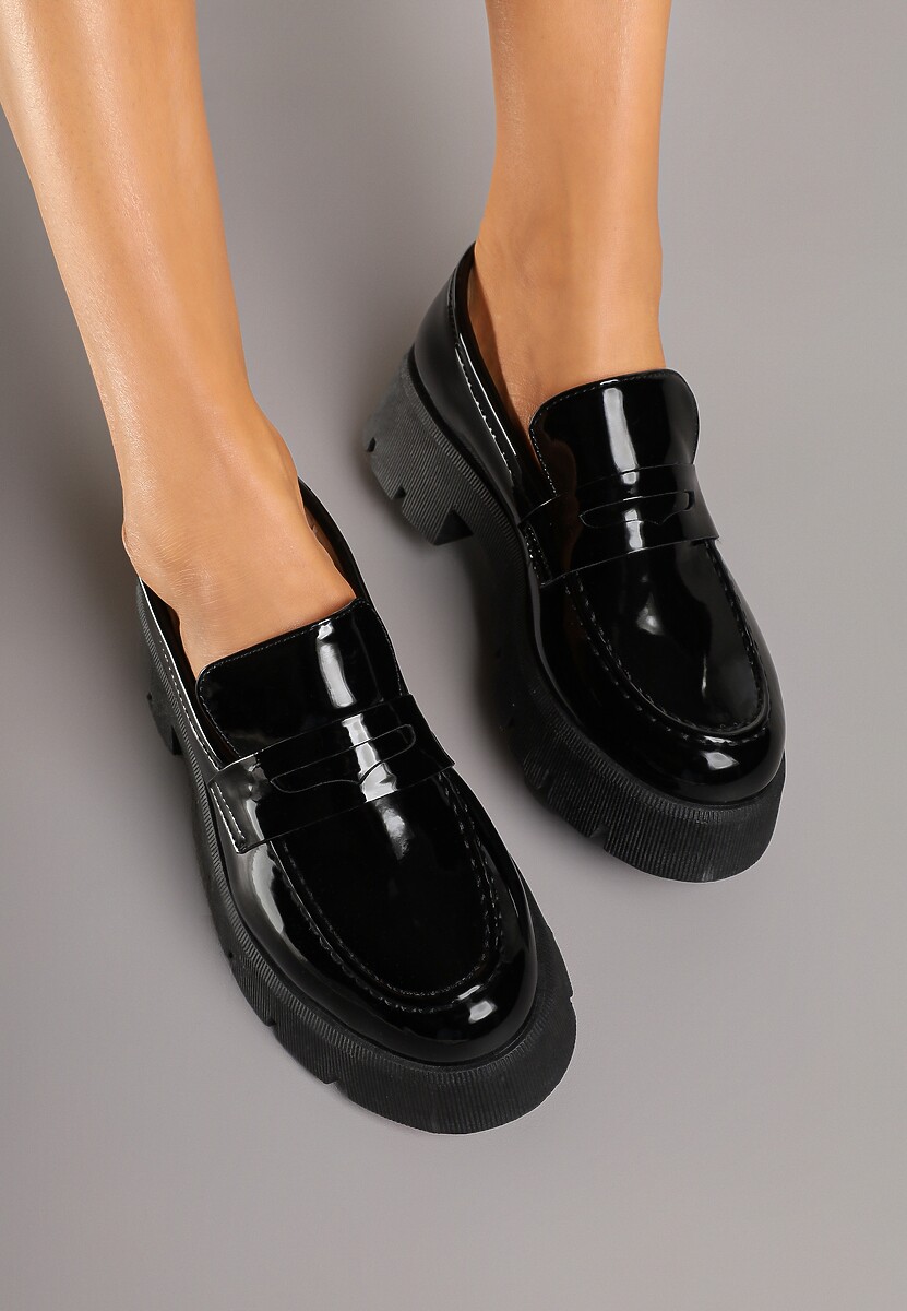 Czarne Lakierowane Mokasyny w Stylu Chunky Vortirra