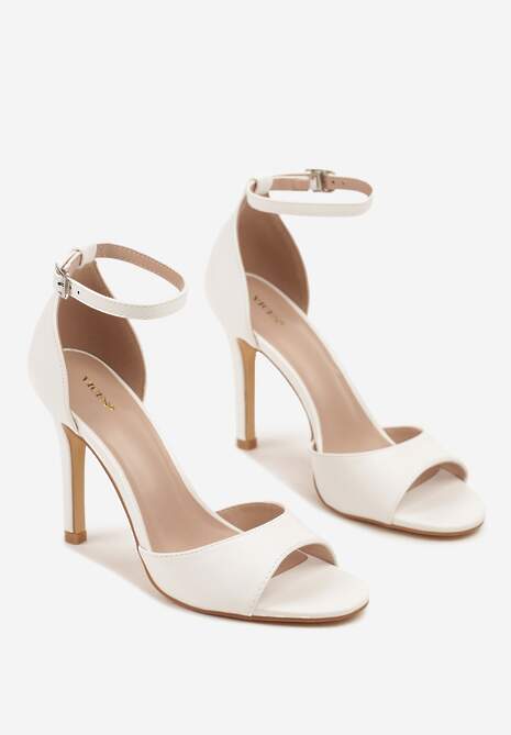 Białe Sandały Vices na Szpilce z Okrągłym Noskiem Katoria