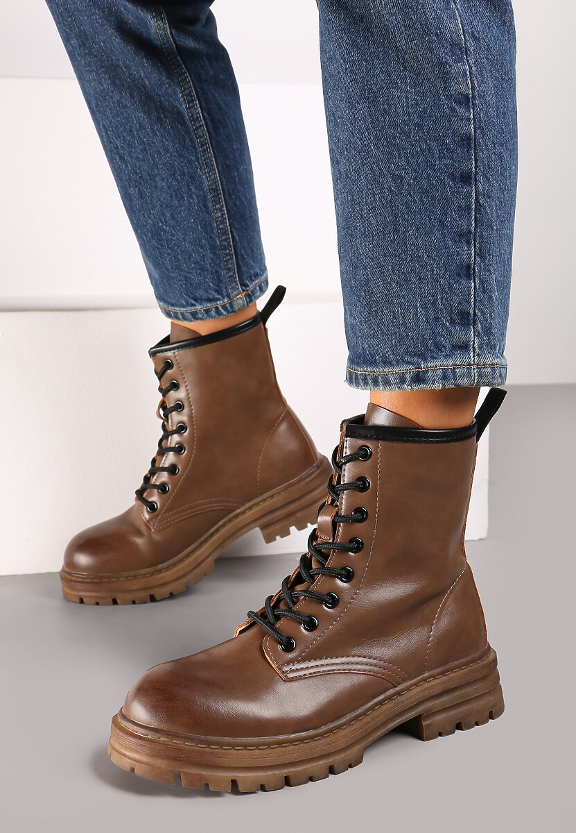 Ciemnobeżowe Botki Workery na Płaskiej Podeszwie ze Sznurowaniem Arstela