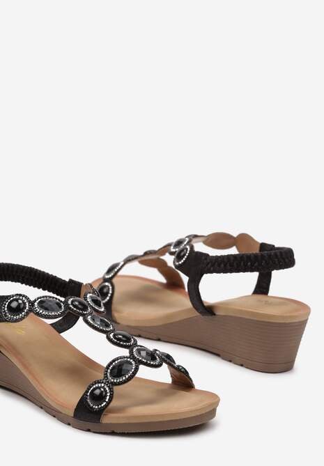 Czarne Sandały Ozdobione Cyrkoniami na Niskim Koturnie Piasara