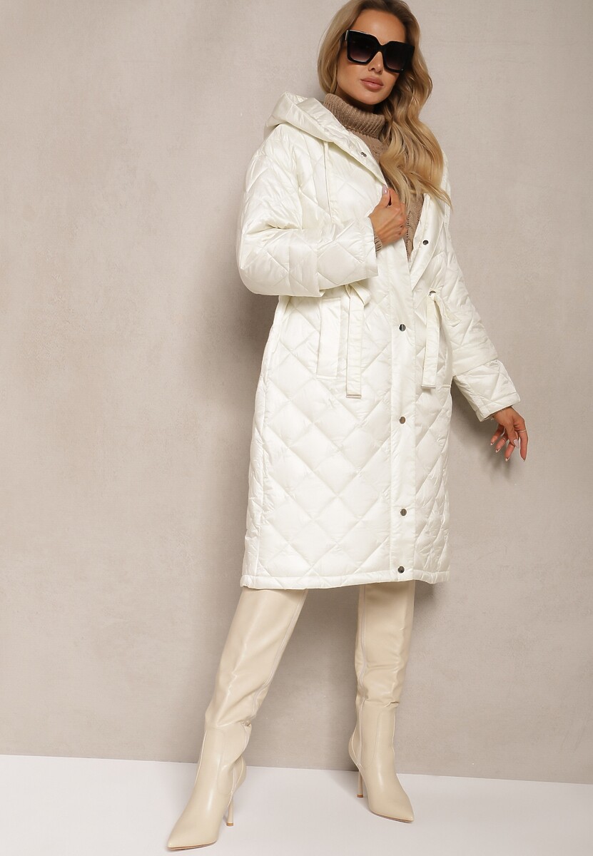 Jasnobeżowa Długa Kurtka z Kapturem i Paskiem w Talii Zdobiona Pikowanymi Przeszyciami Nikilya