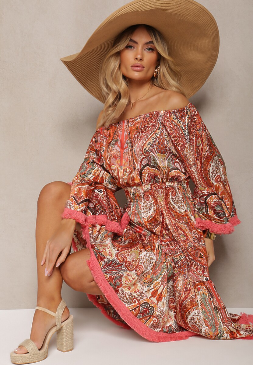 Zielona Rozkloszowana Sukienka w Print Paisley z Frędzelkami i Hiszpańskim Dekoltem Jotalle