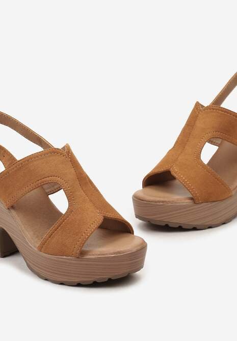 Brązowe Sandały Typu Chodaki na Słupku i Platformie Zapinane przy Kostce Racia