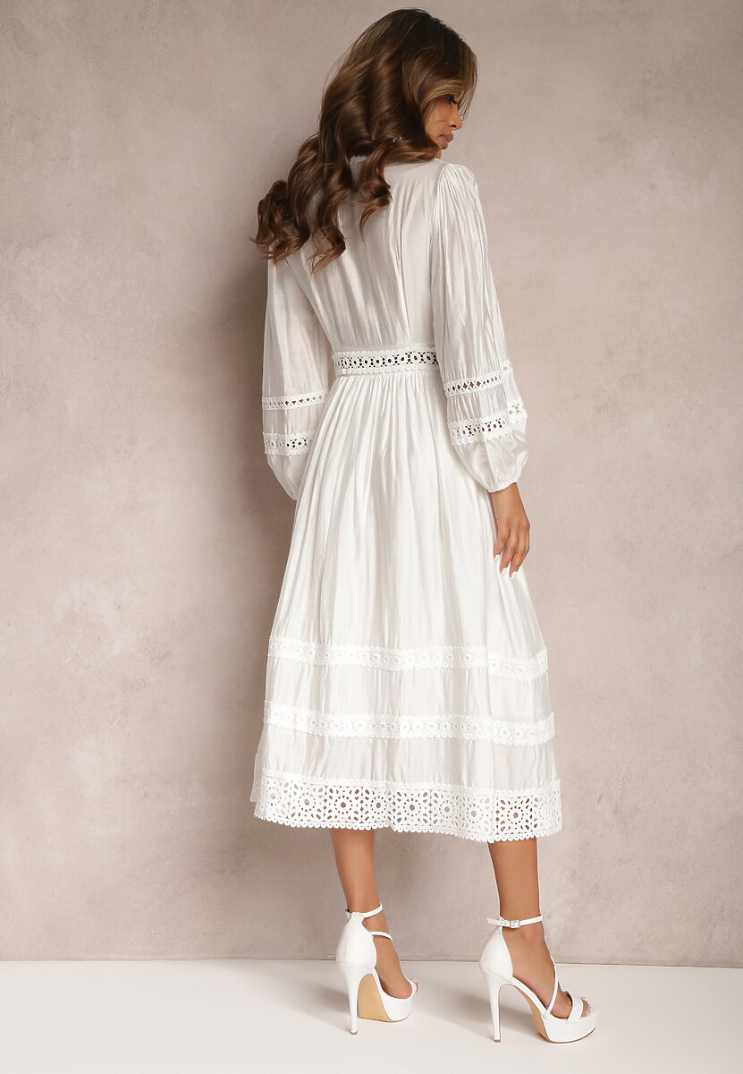 Biała Rozkloszowana Sukienka Midi z Ażurowym Zdobieniem Celira
