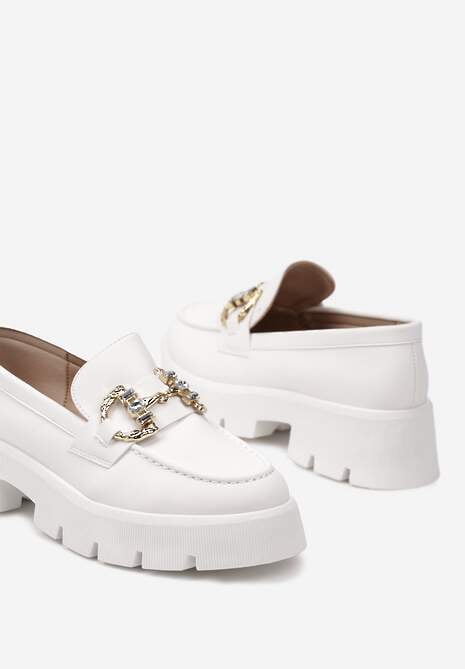Białe Mokasyny z Grubą Podeszwą w Kolorze Cholewki z Klamrą Rosarose