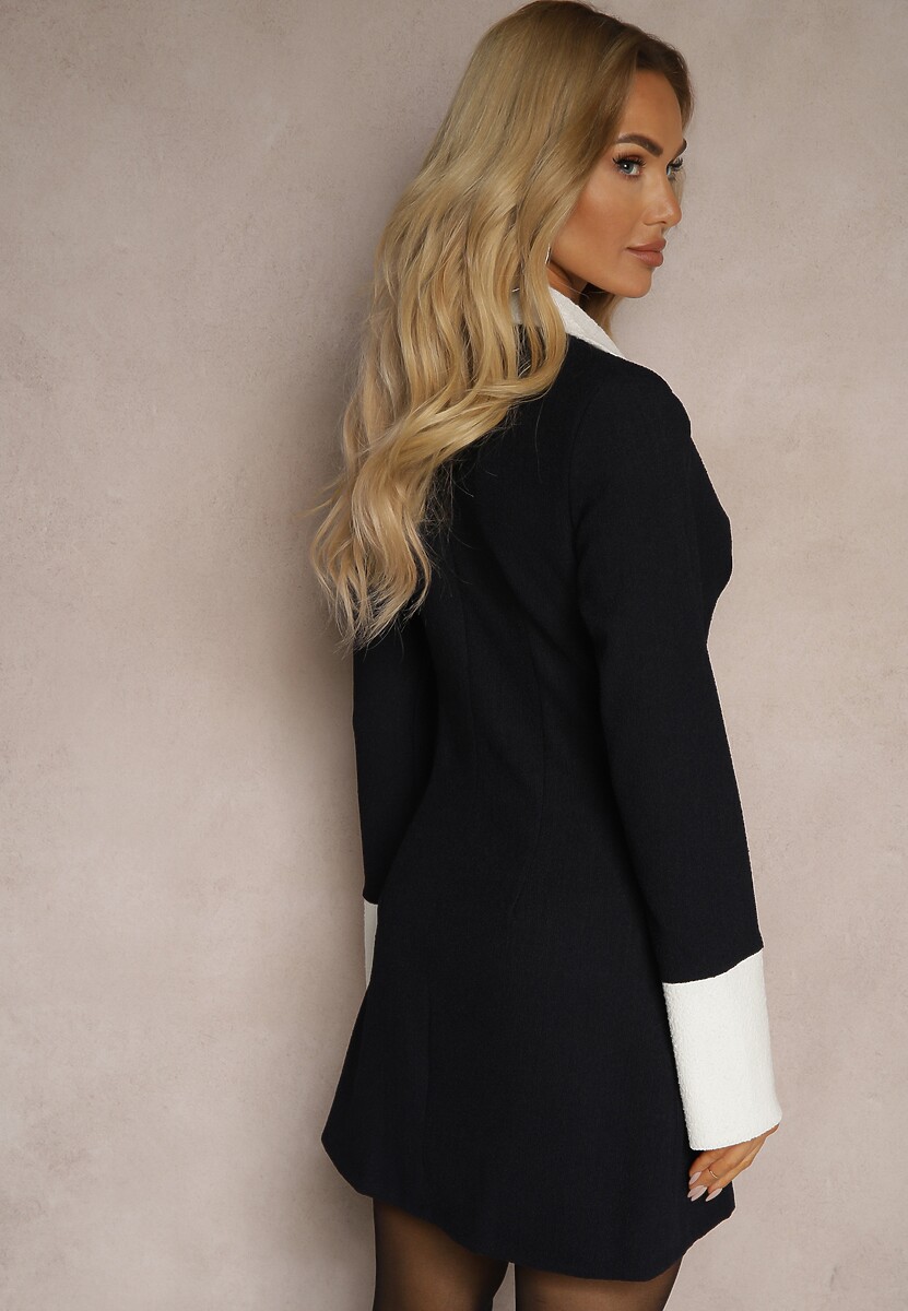 Granatowa Sukienka Ozdobiona Guzikami z Usztywnianymi Ramionami Sewimara