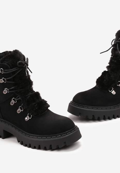 Czarne Traperki z Imitacji Zamszu ze Sznurowaniem i Futerkiem Cynthara