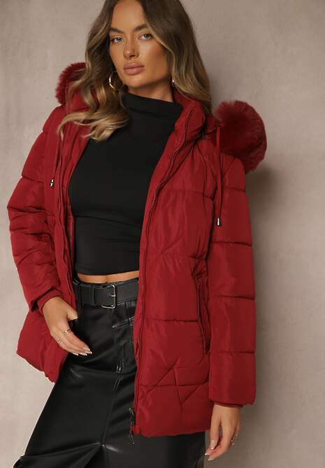 Bordowa Klasyczna Kurtka z Pikowanymi Przeszyciami i Kapturem z Futrem Mundrie